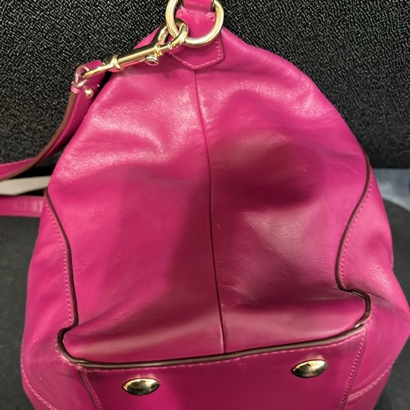 Coach Raspberry/fuscia Leather Satchel with shoulder strap. - Picture 4 of 10